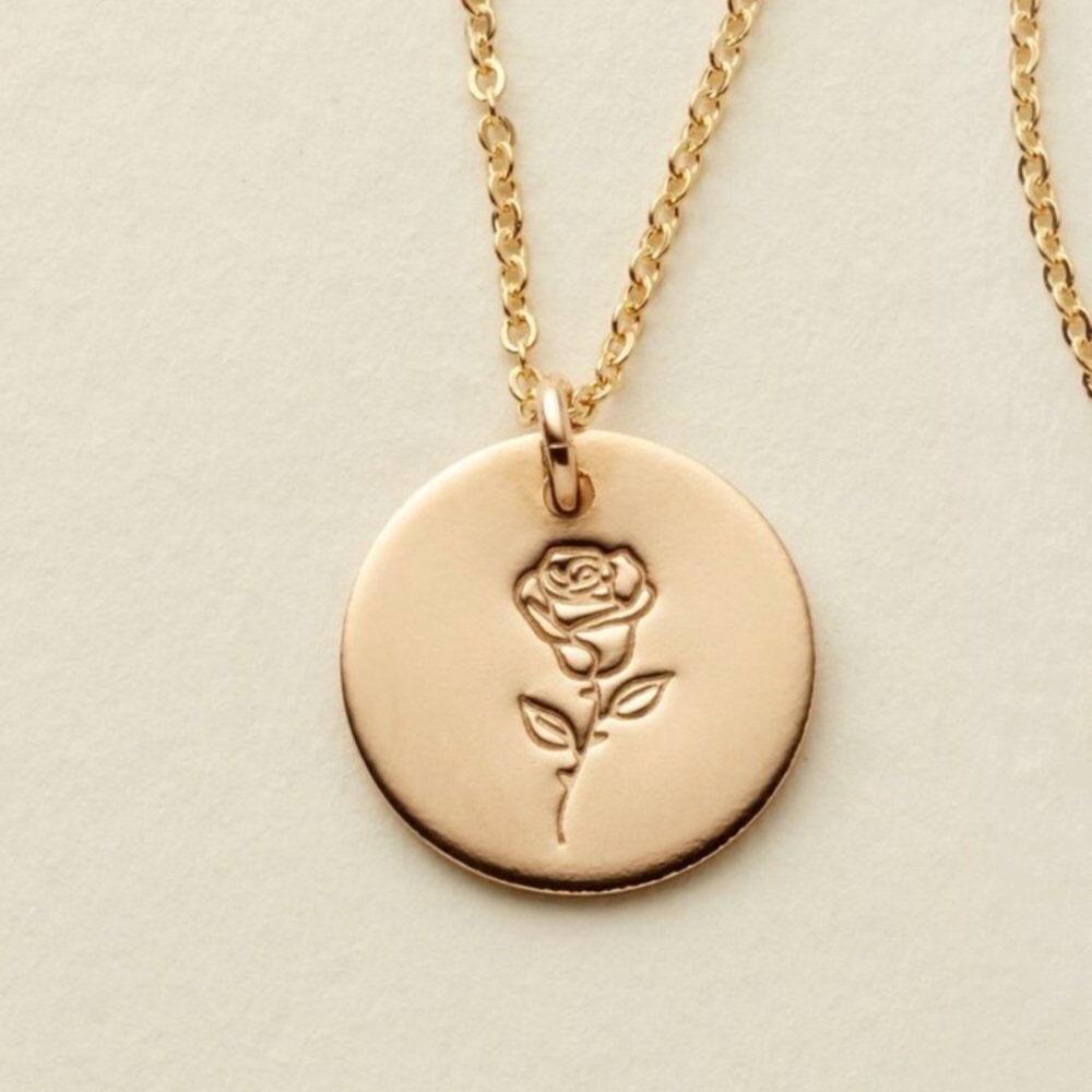 Minimal Birth Month Flower Pendant Gift Necklace - Picture 10 of 16